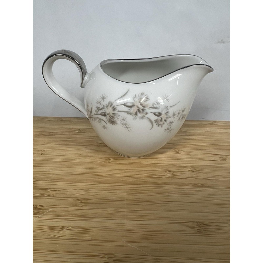 H&C Selb Heinrich Bavaria Creamer‎ Gray Floral Platinum Trim Germany